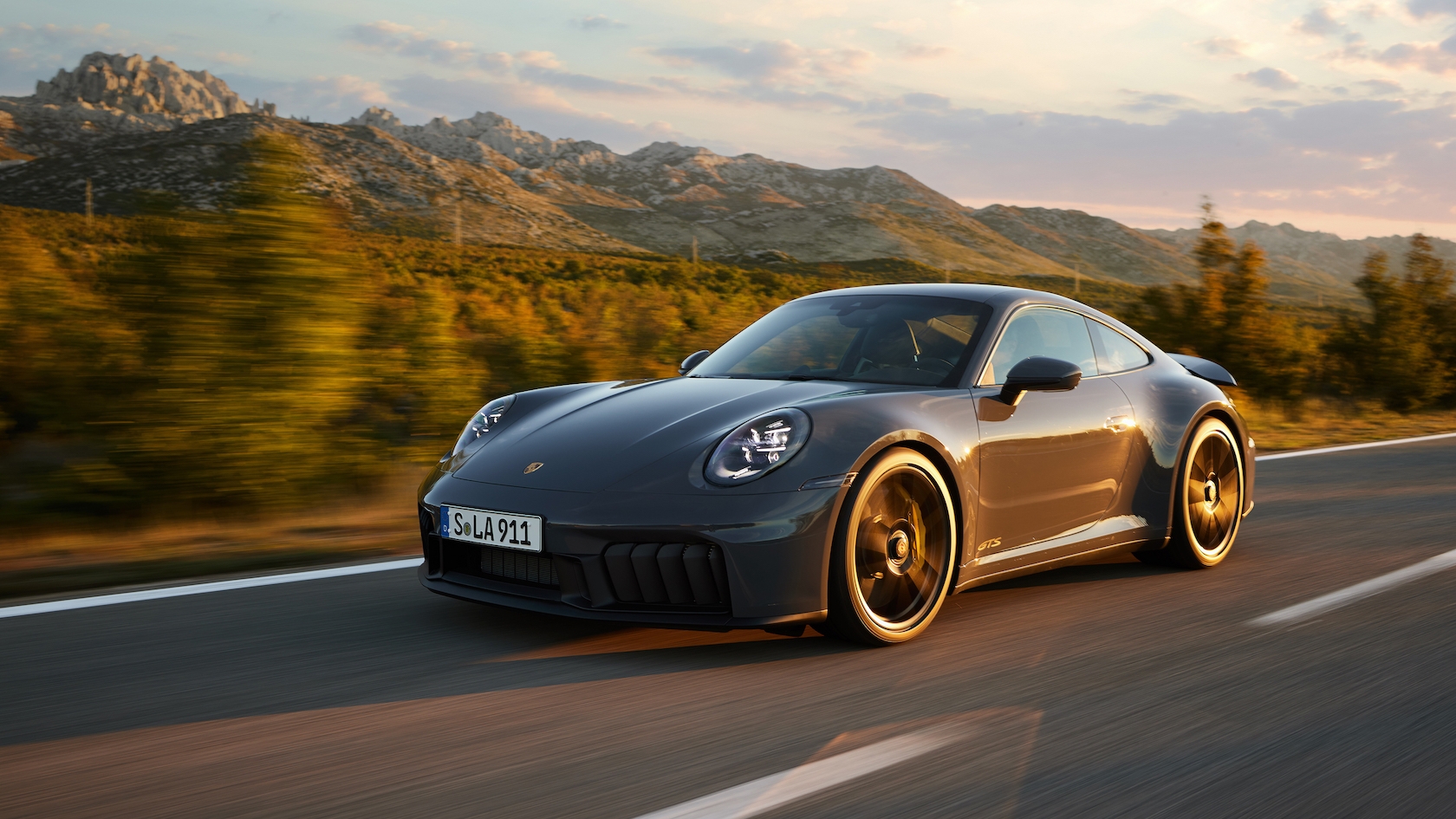Porsche renueva el 911 ahora también con mecánica híbrida
