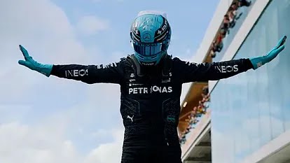 Russell, pole sobre Verstappen a 0.000; Alonso 6º por delante de Hamilton