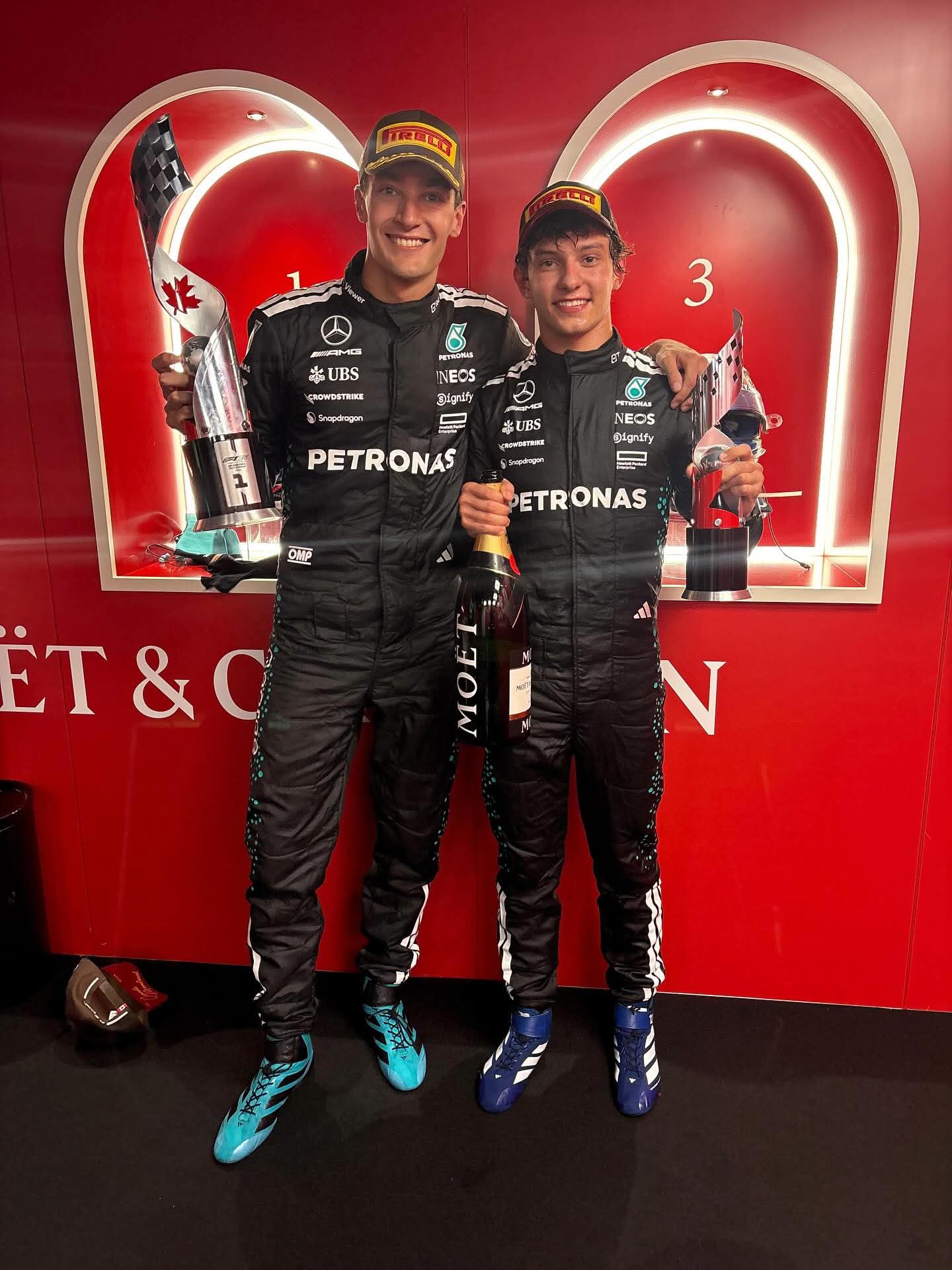 Russell sujeta a Verstappen, Norris se inmola; Alonso y Sainz muy buenos puntos