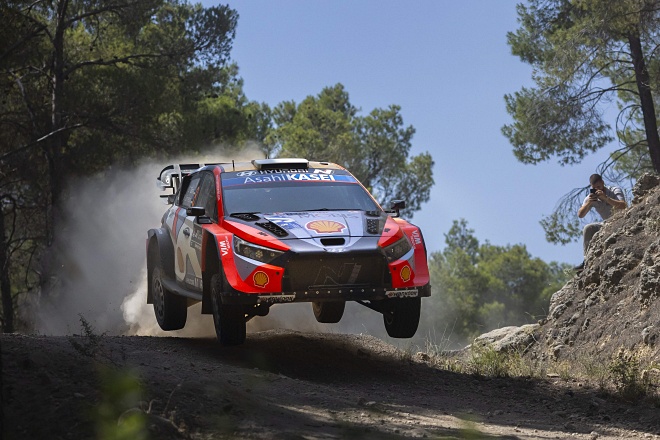 Rallye Acrópolis: Tanak-Jarveoja logran la primera victoria de la temporada para Hyundai